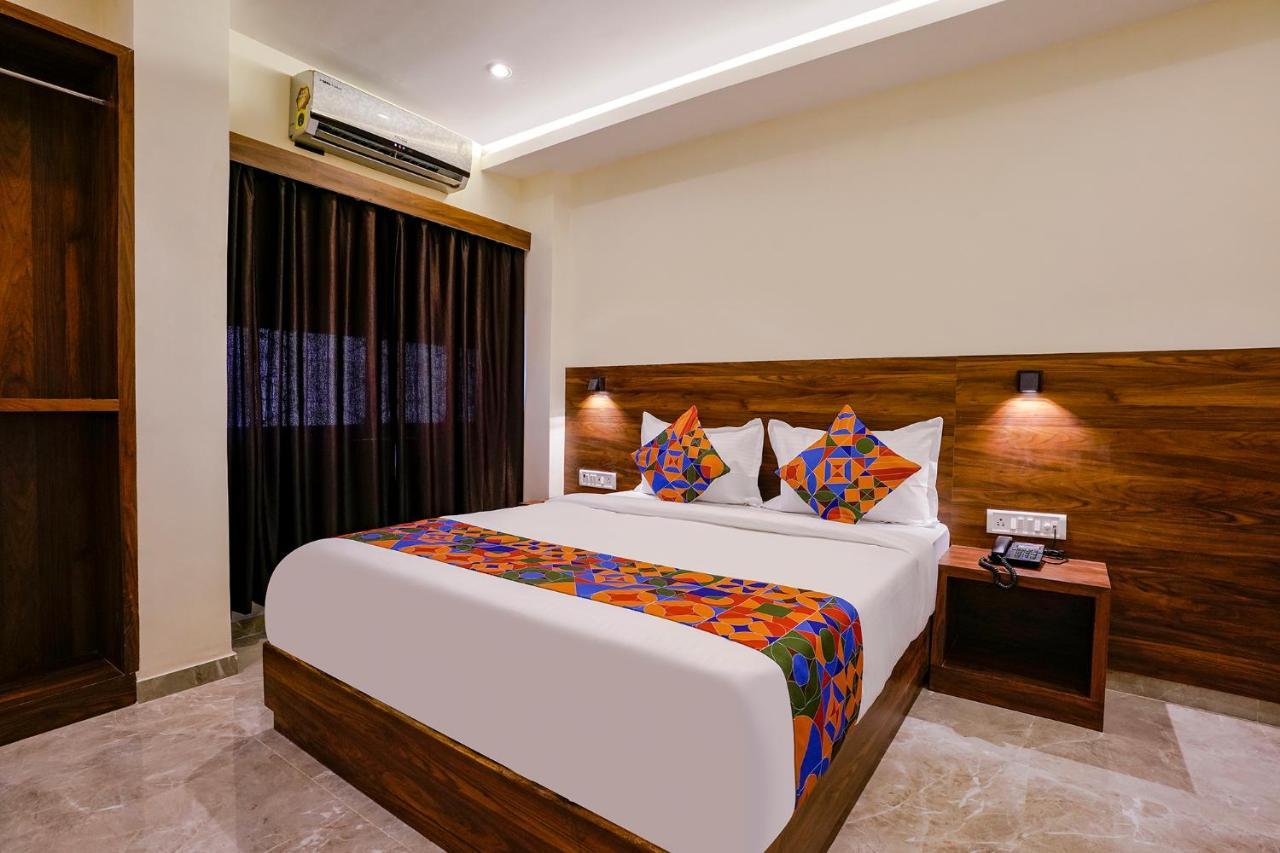 Fabhotel Antlers Mumbai Exteriör bild