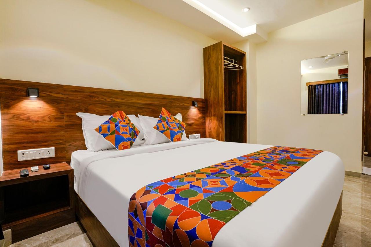 Fabhotel Antlers Mumbai Exteriör bild