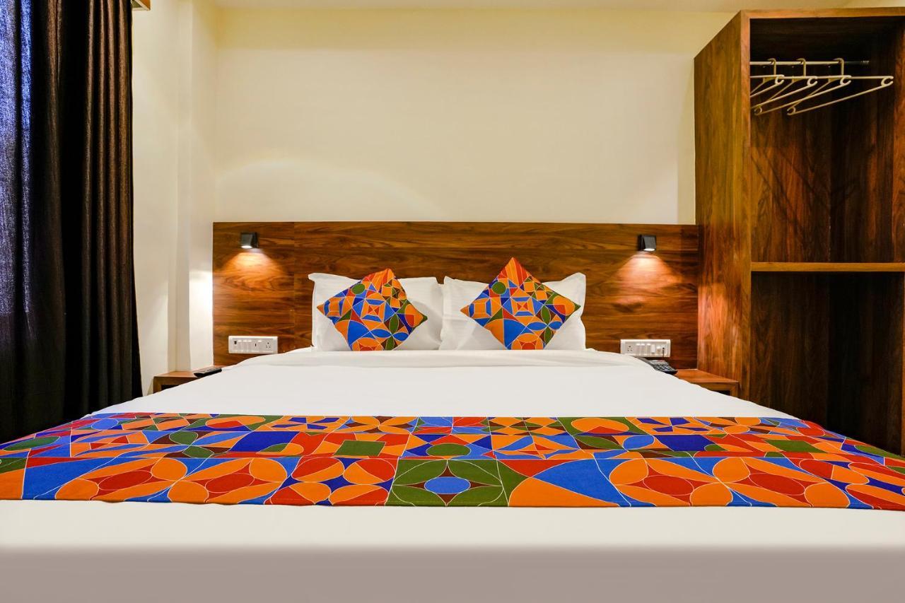 Fabhotel Antlers Mumbai Exteriör bild