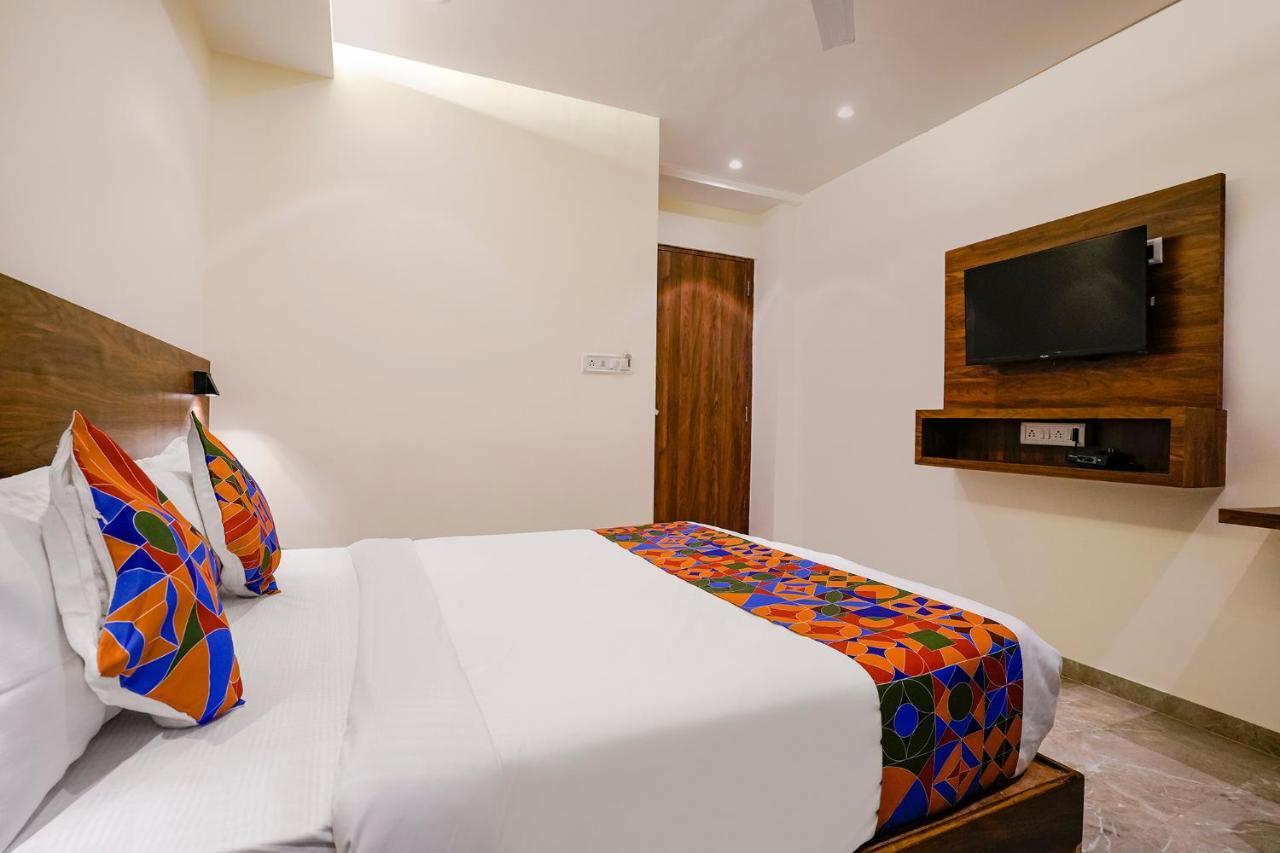 Fabhotel Antlers Mumbai Exteriör bild