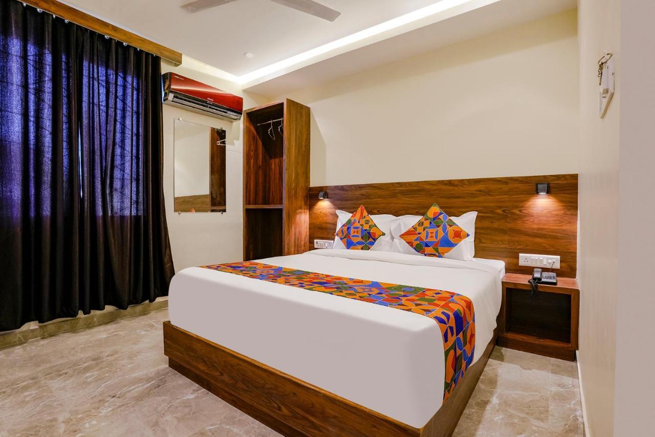 Fabhotel Antlers Mumbai Exteriör bild